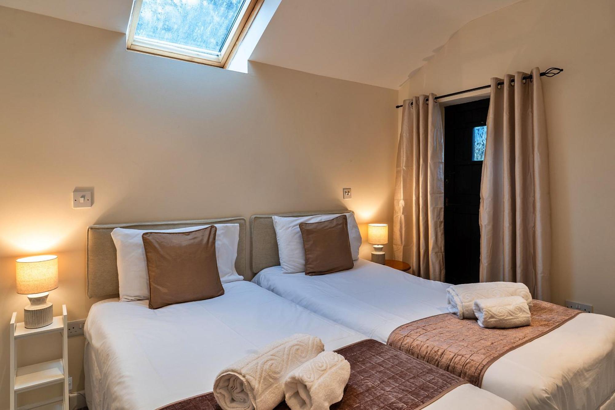 Finest Retreats - The Lodge At The Cridford Inn Trusham 外观 照片